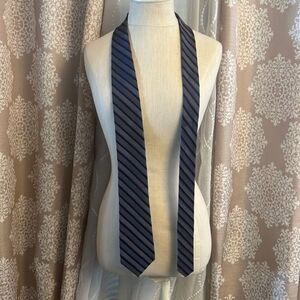 EUC CALVIN KLEIN MENS 100% silk STRIPED TIE